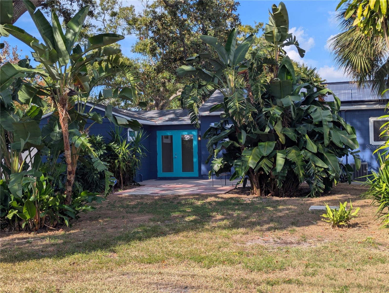 Listing photo id 31 for 3530 8th Avenue N