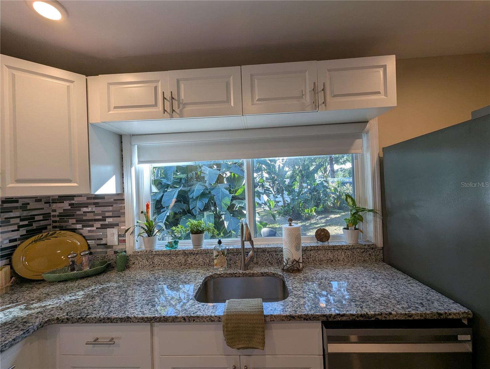 Listing photo id 6 for 3530 8th Avenue N