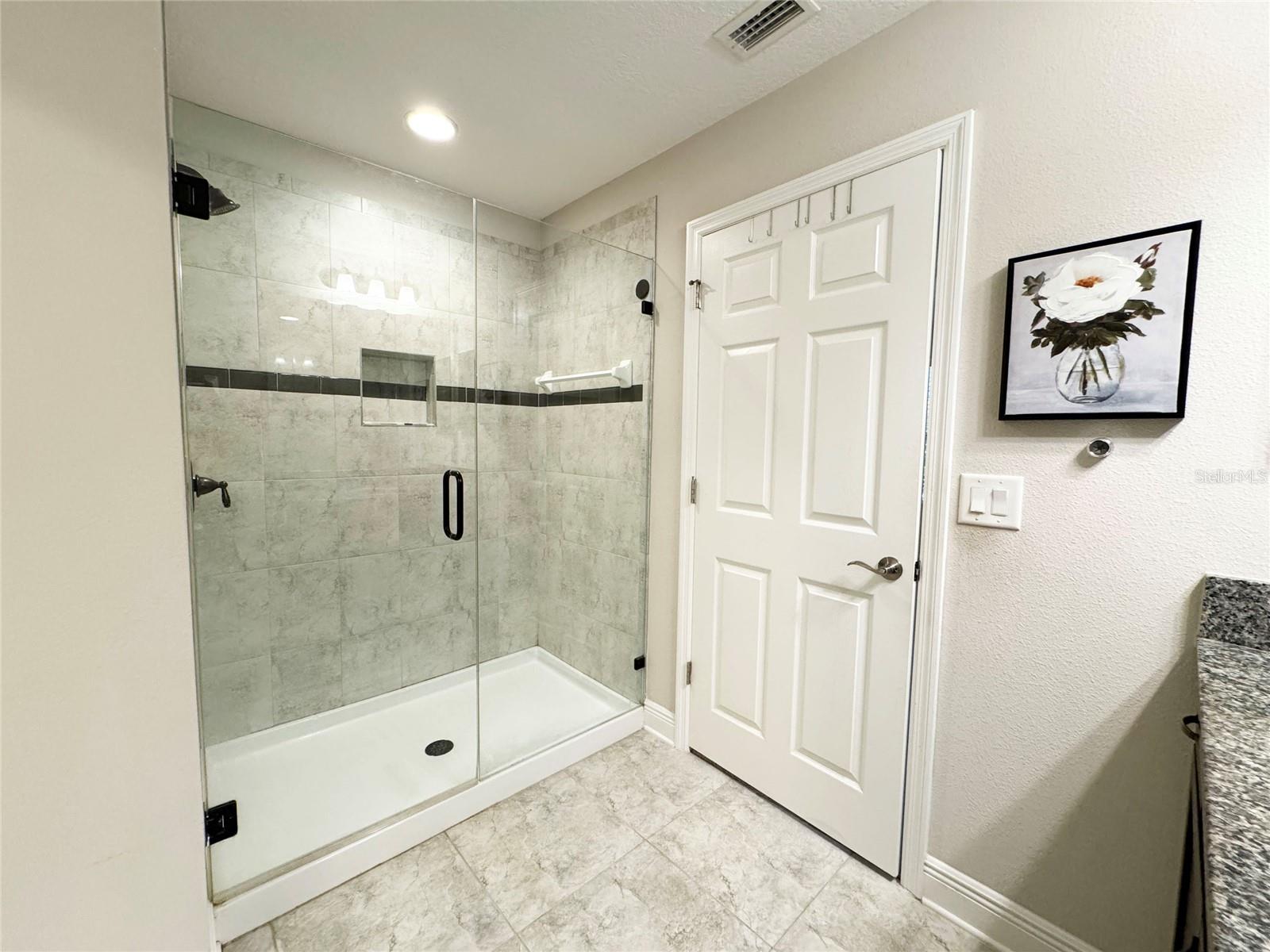 Image 31 of 77 For 12526 Rangeland Boulevard