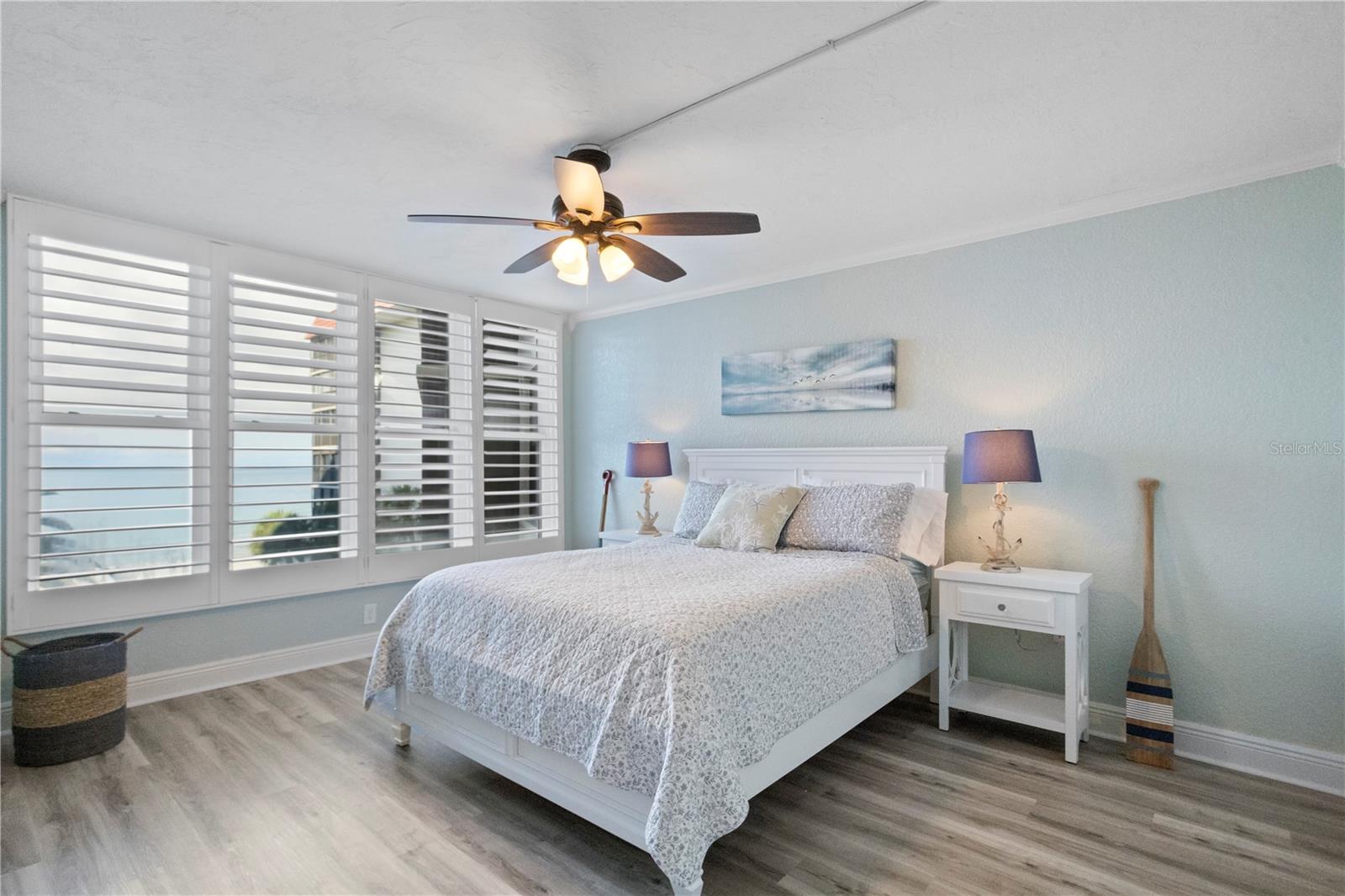 Image 20 of 32 For 18304 Gulf Boulevard 408