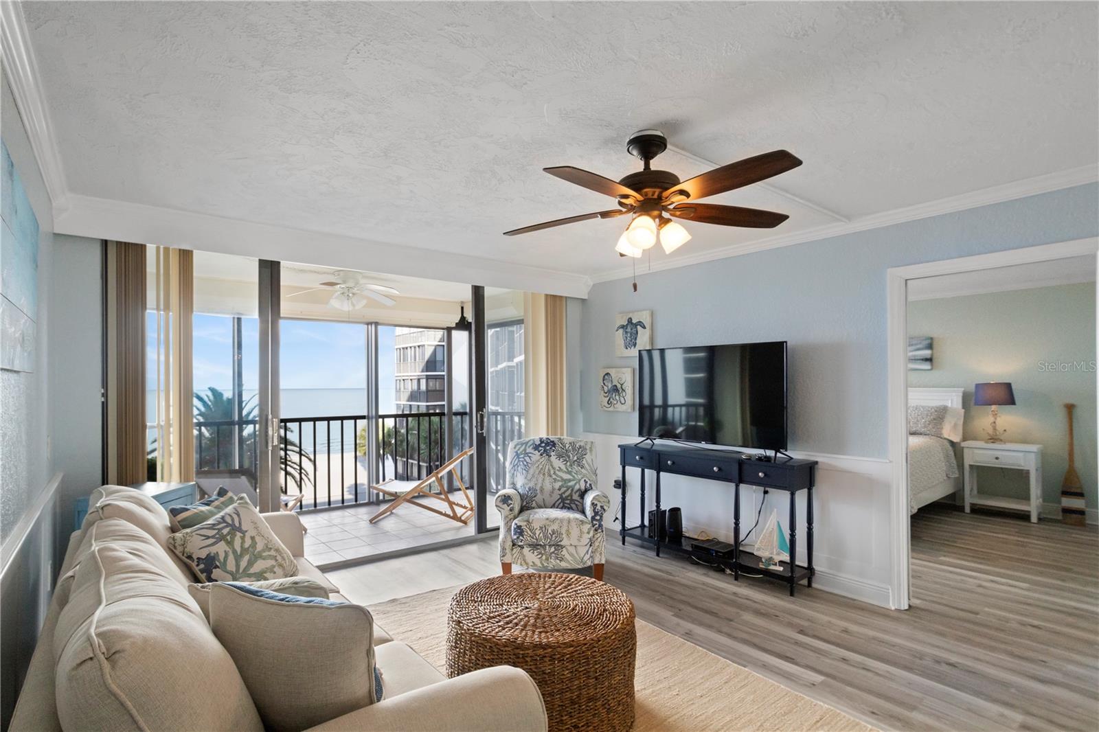 Image 5 of 32 For 18304 Gulf Boulevard 408