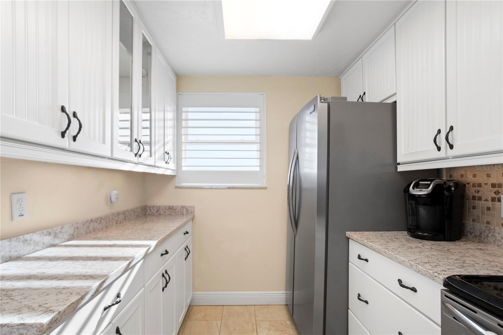 Image 7 of 32 For 18304 Gulf Boulevard 408