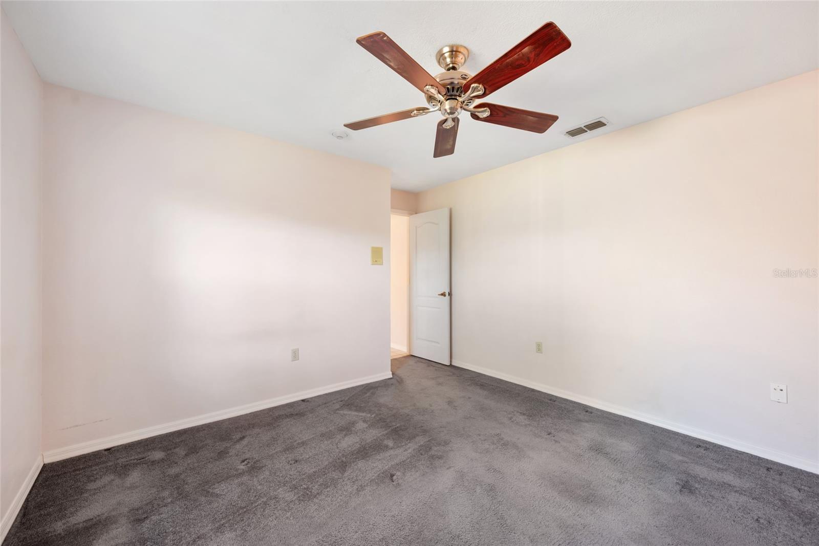 Image 32 of 42 For 5625 Mossberg Drive