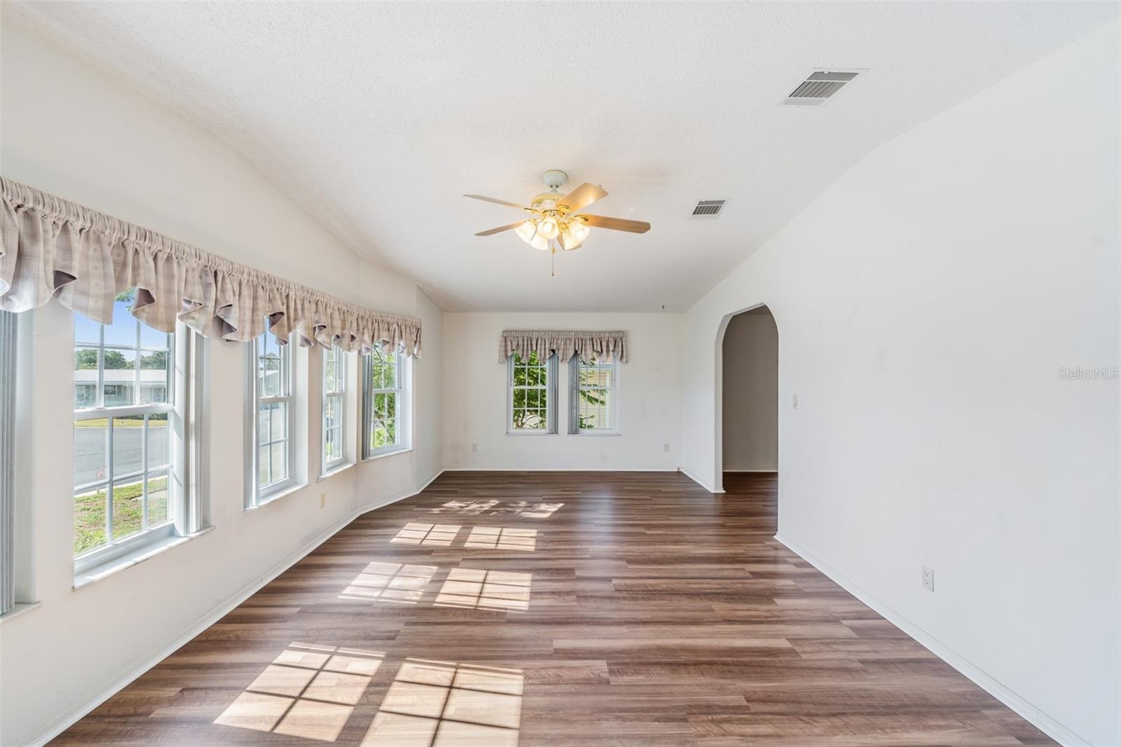 Image 13 of 44 For 37422 Neukom Avenue