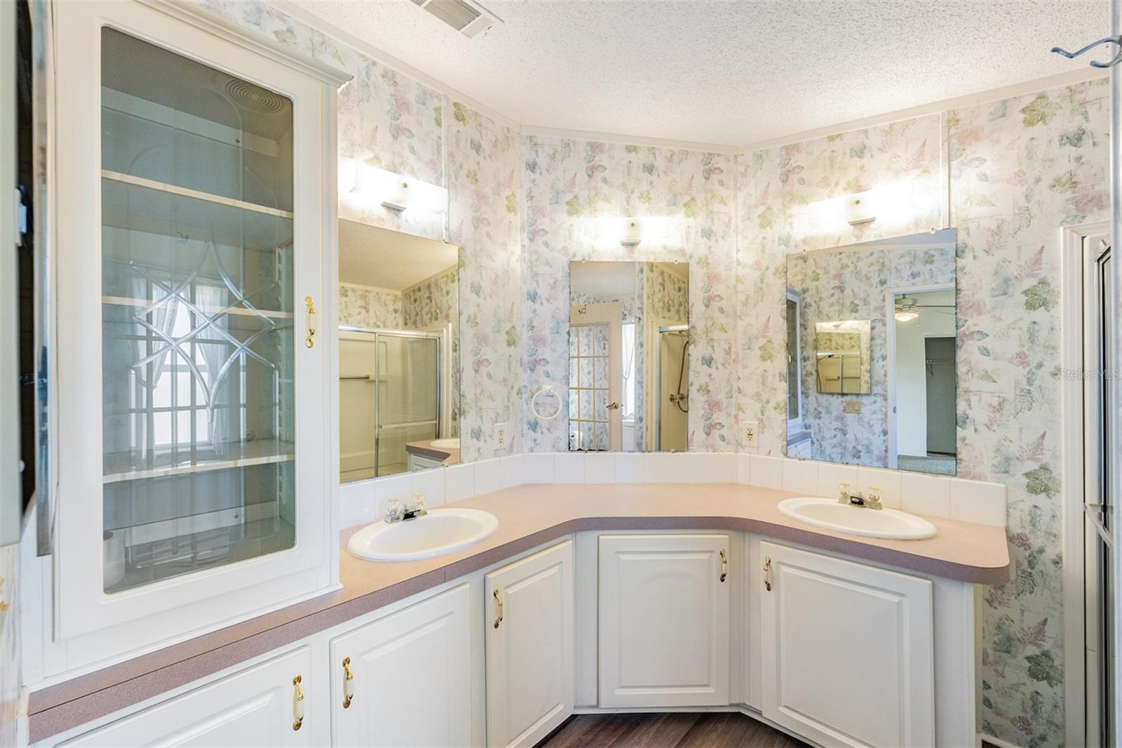 Image 18 of 44 For 37422 Neukom Avenue