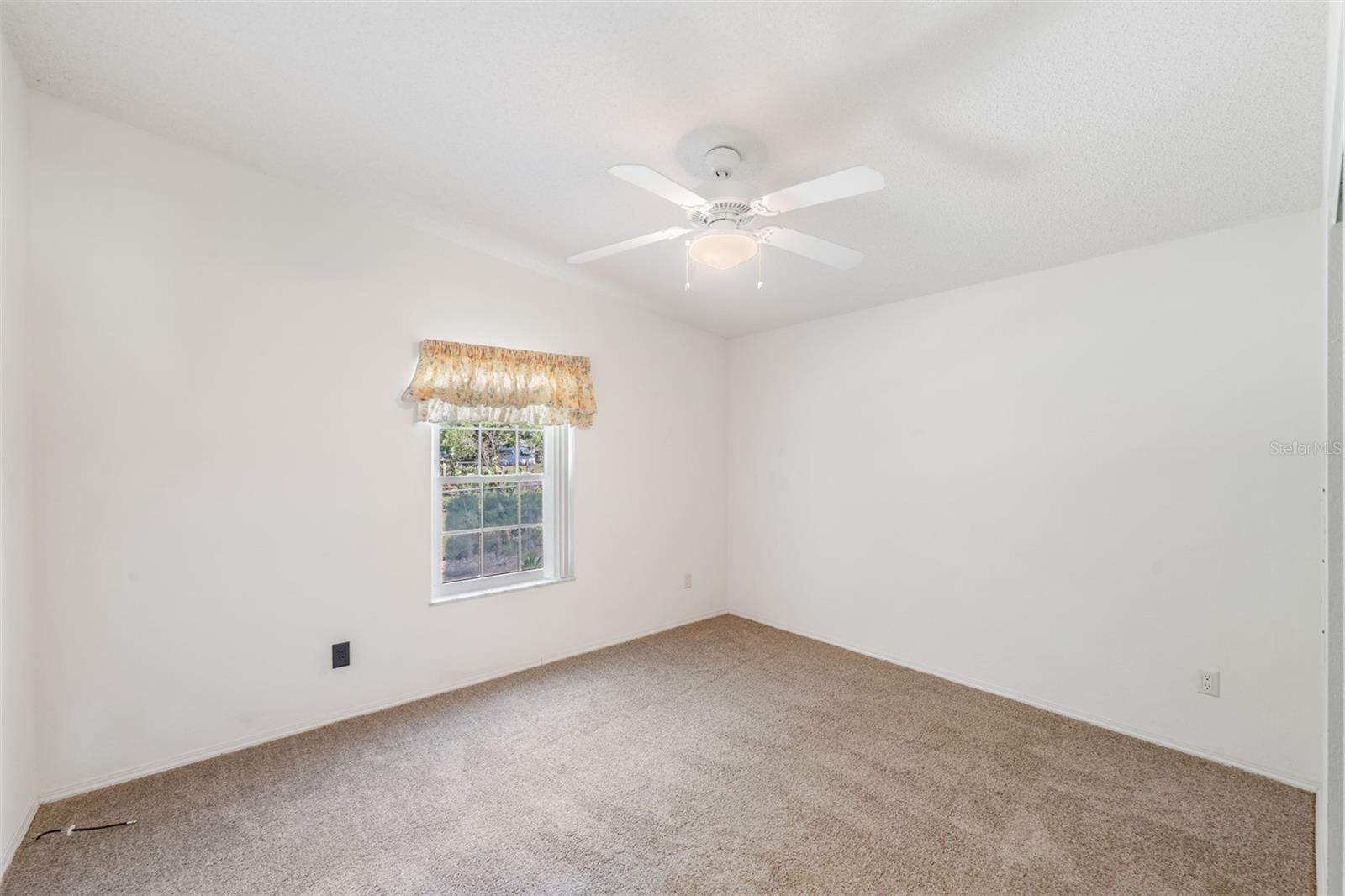 Image 22 of 44 For 37422 Neukom Avenue