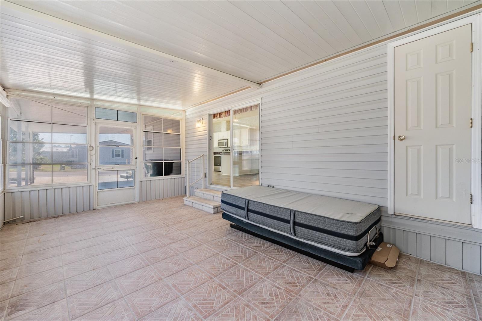 Image 27 of 44 For 37422 Neukom Avenue