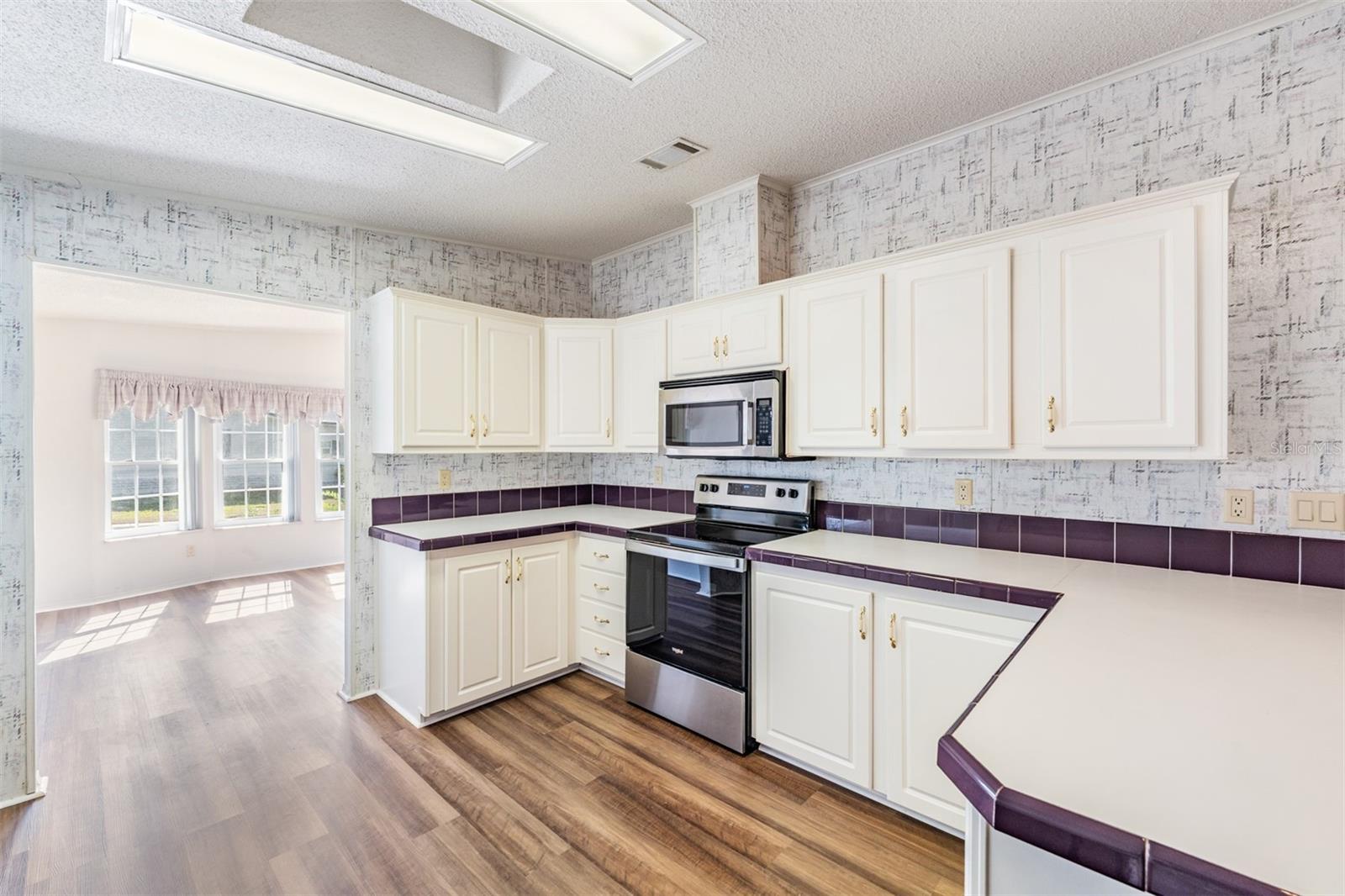 Image 3 of 44 For 37422 Neukom Avenue