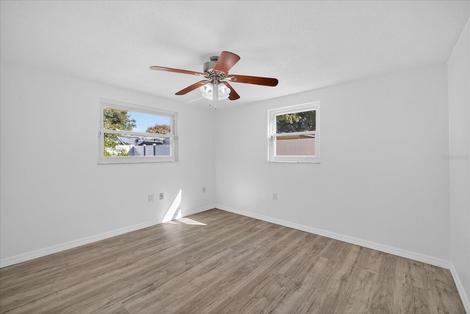 Image 15 of 35 For 6923 Tierra Verde Street