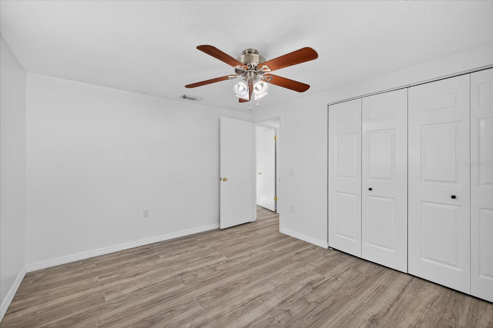 Image 16 of 35 For 6923 Tierra Verde Street