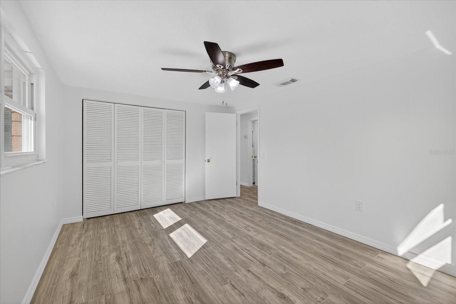 Image 18 of 35 For 6923 Tierra Verde Street