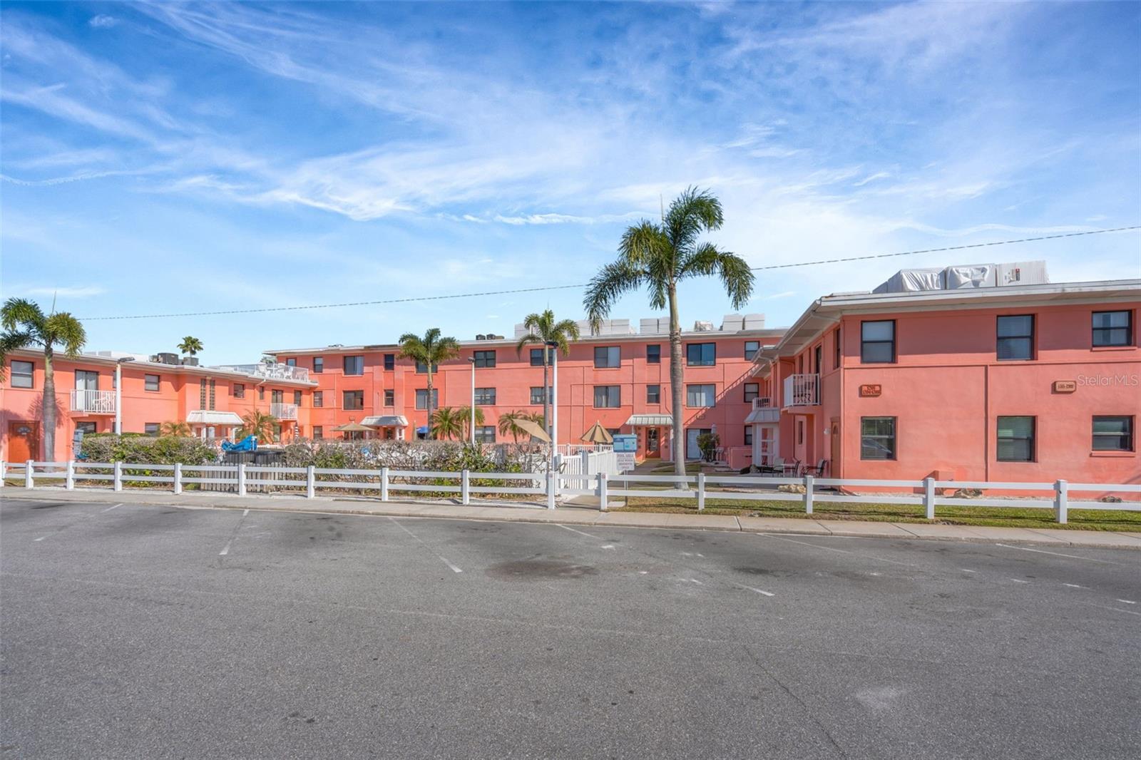 Image 26 of 36 For 6800 Sunset Way 701