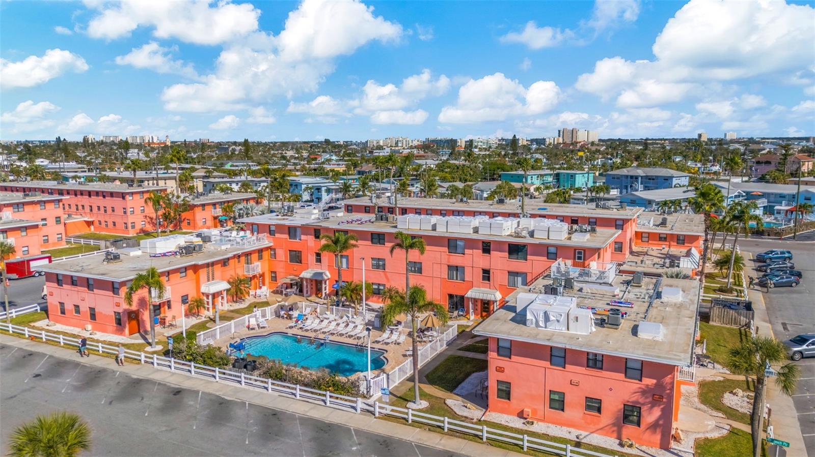 Image 27 of 36 For 6800 Sunset Way 701