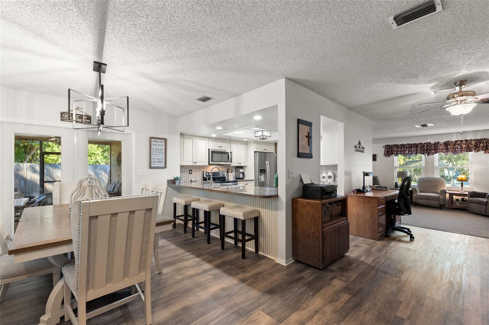 Image 12 of 33 For 112 Meadowcross Drive