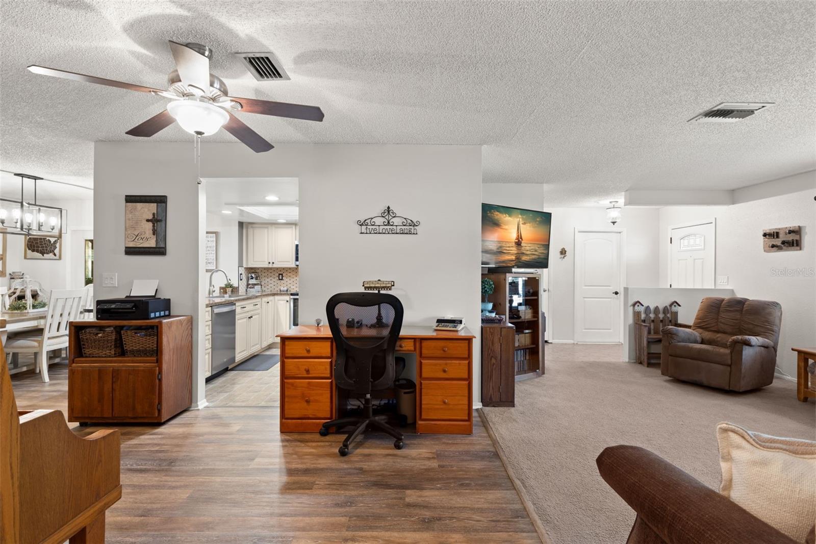 Image 18 of 33 For 112 Meadowcross Drive