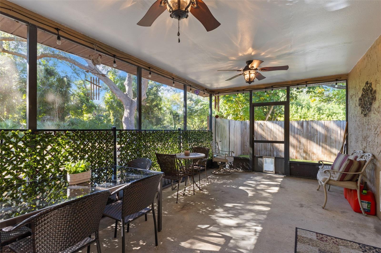 Image 19 of 33 For 112 Meadowcross Drive