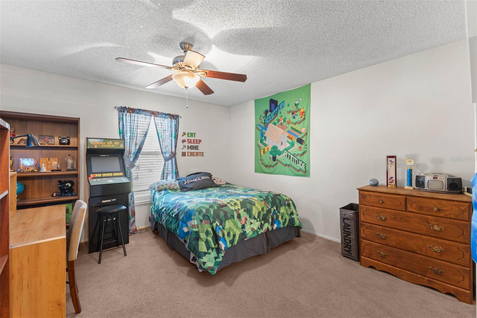 Image 25 of 33 For 112 Meadowcross Drive