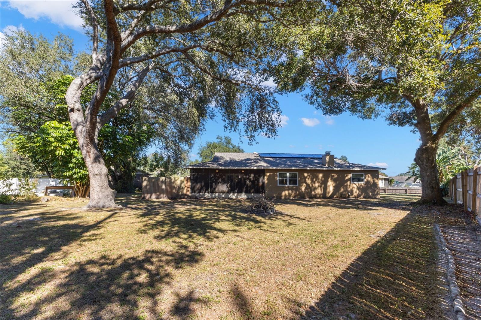 Image 28 of 33 For 112 Meadowcross Drive