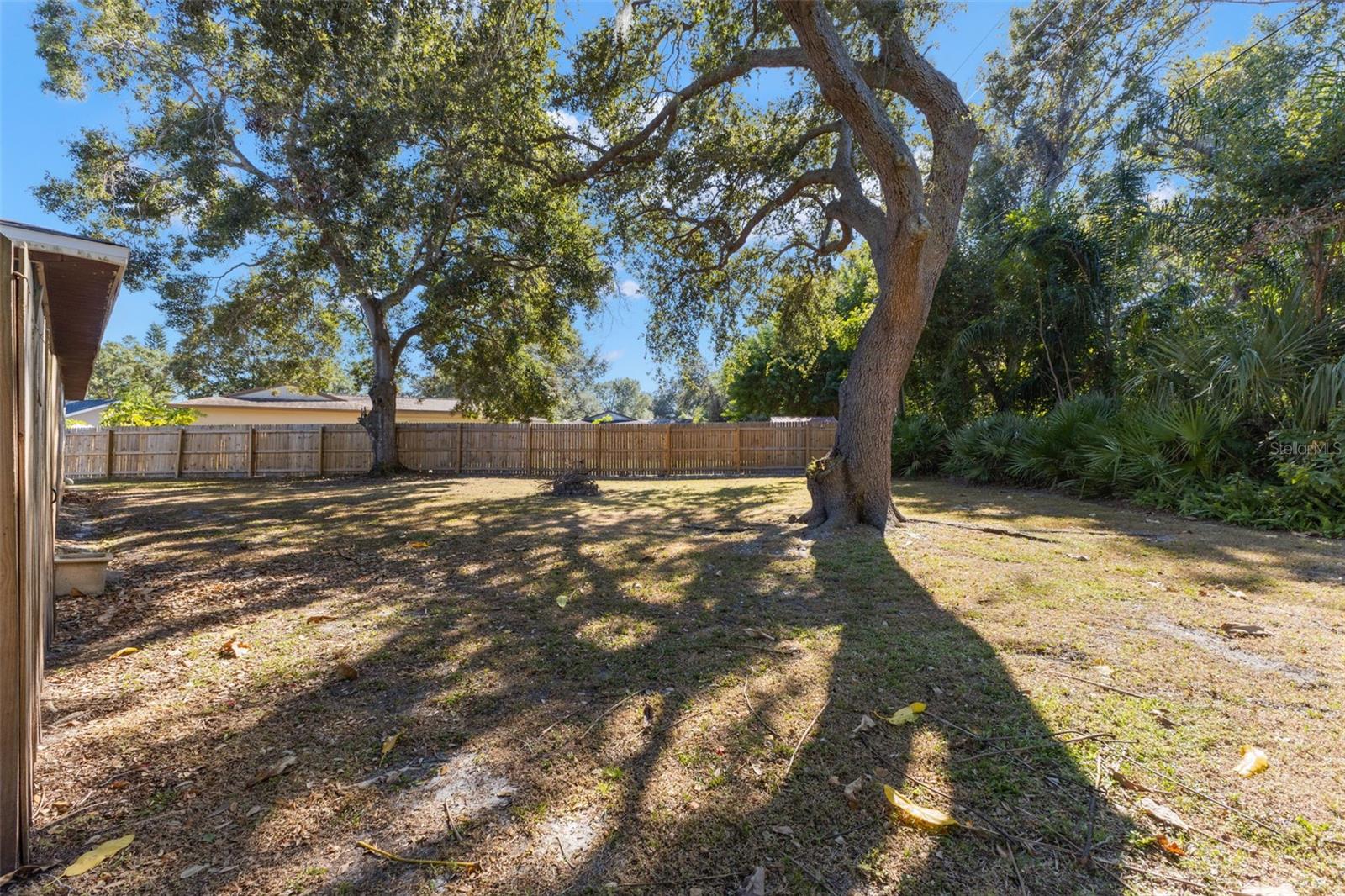 Image 30 of 33 For 112 Meadowcross Drive