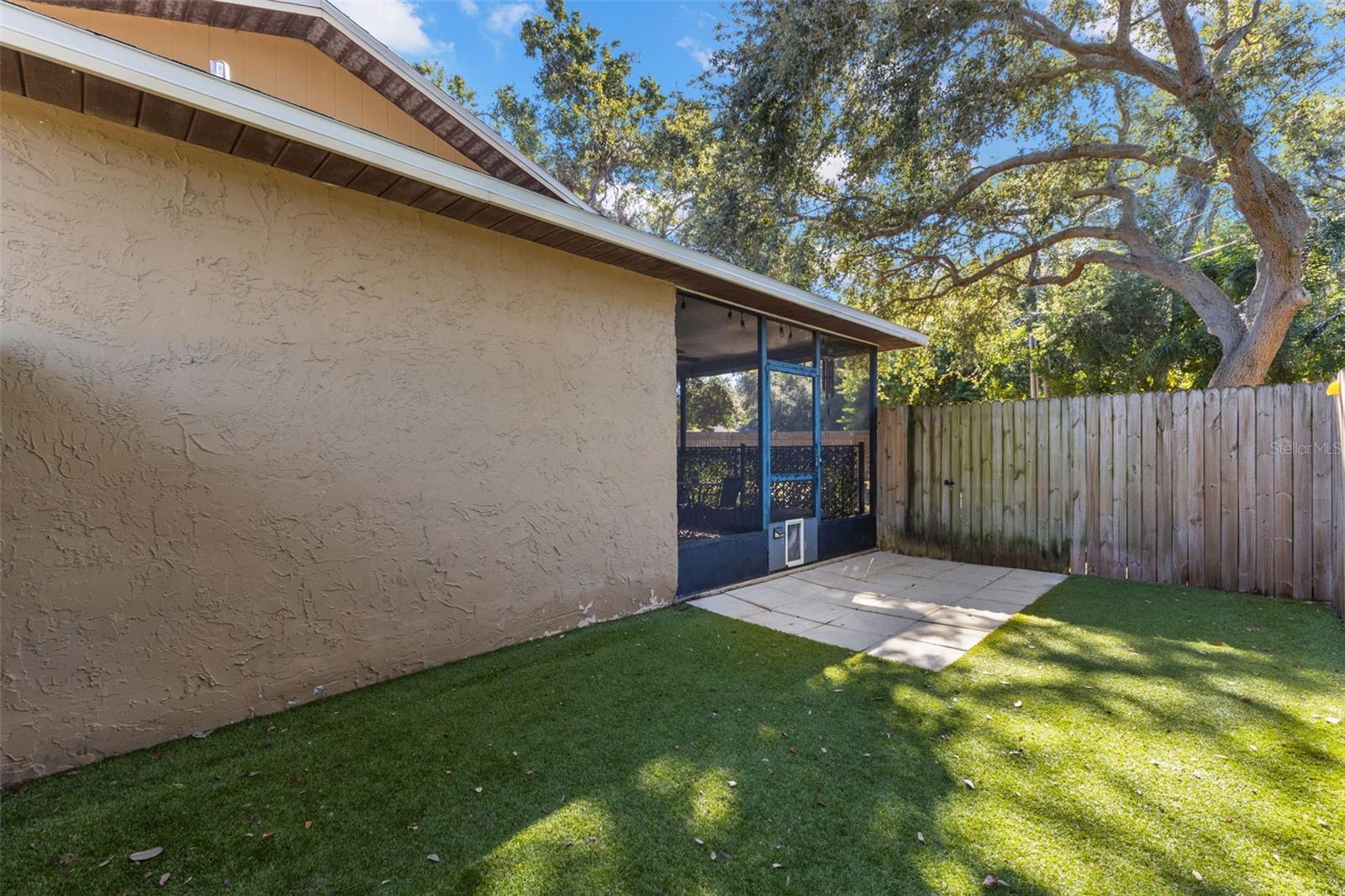 Image 31 of 33 For 112 Meadowcross Drive