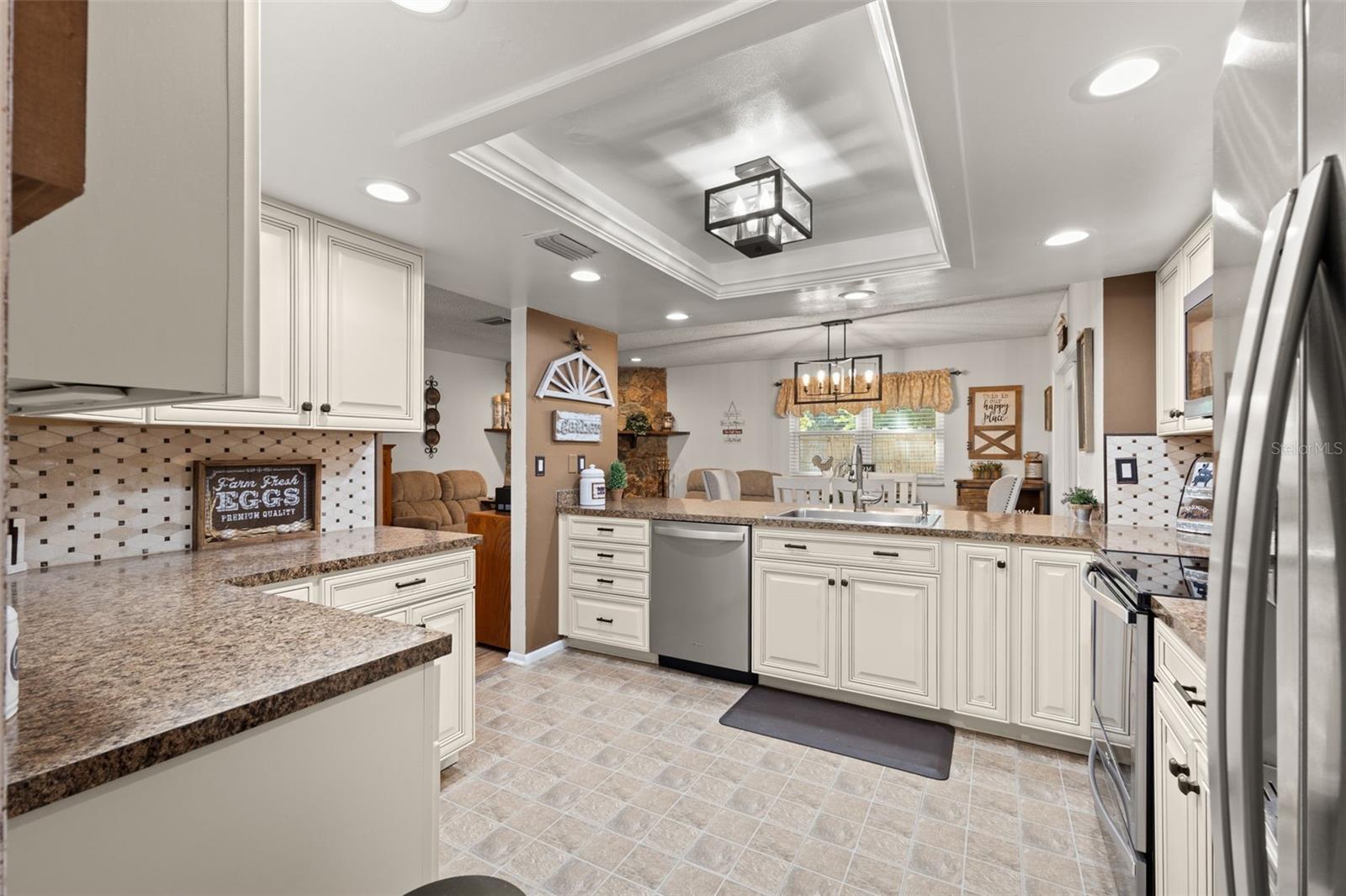 Image 4 of 33 For 112 Meadowcross Drive