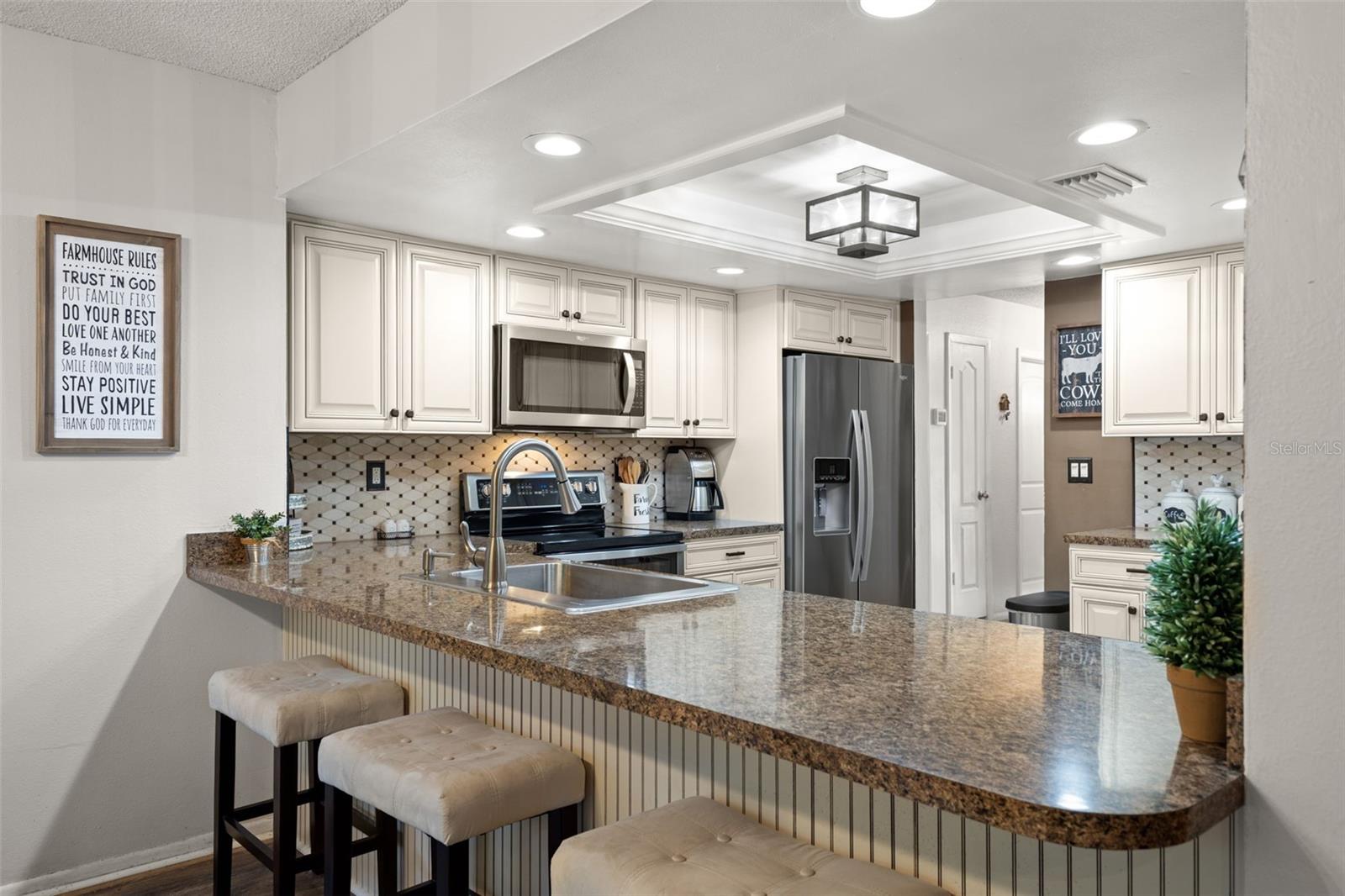 Image 6 of 33 For 112 Meadowcross Drive