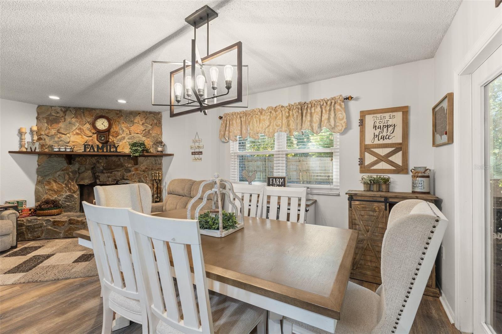 Image 9 of 33 For 112 Meadowcross Drive