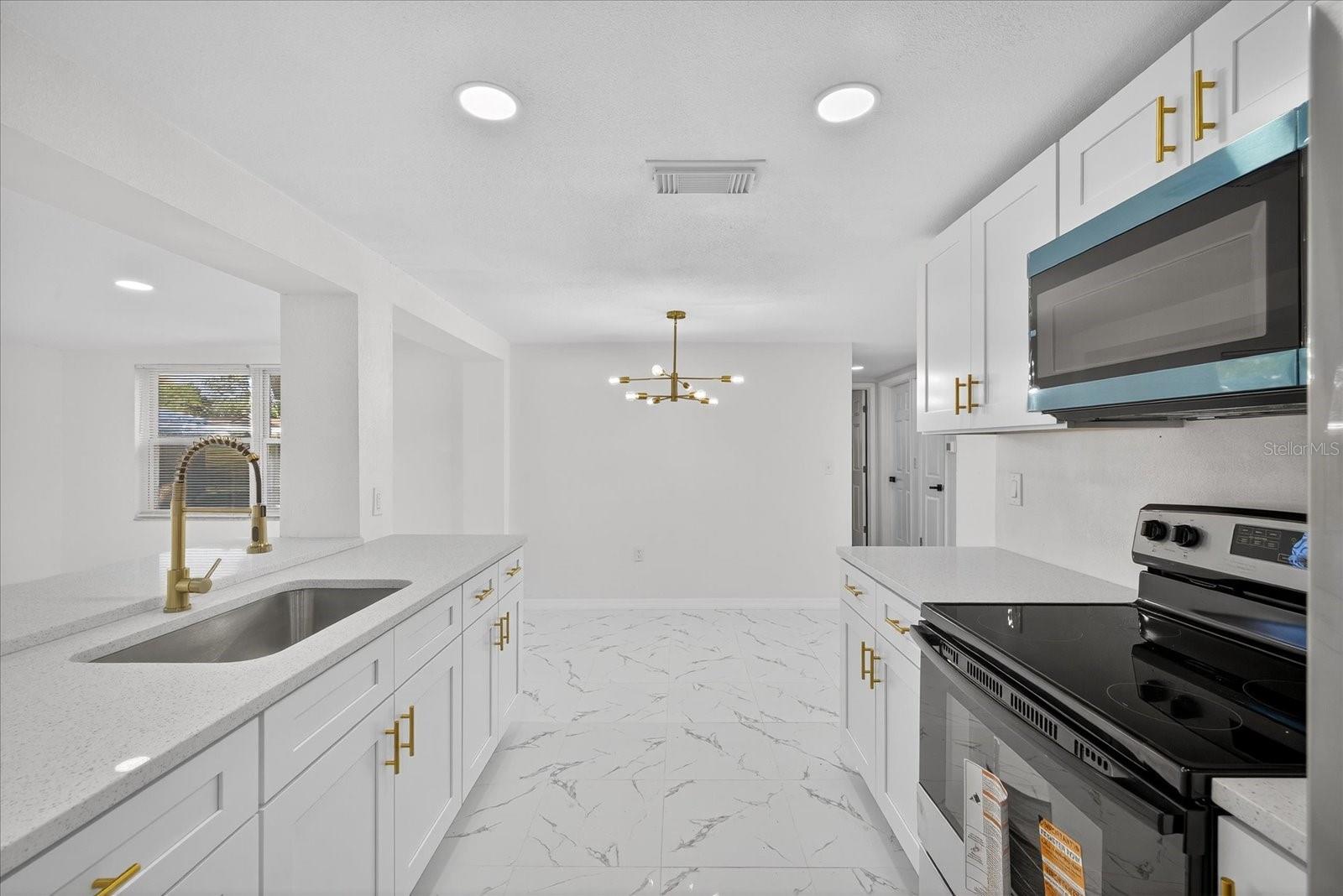 Image 10 of 31 For 7617 Christina Lane