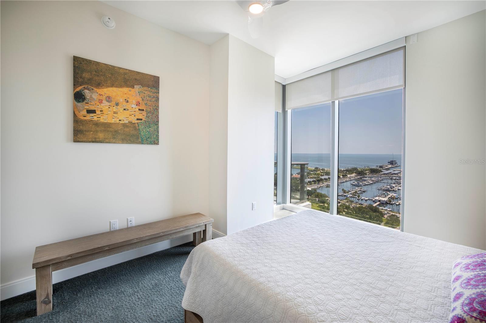 Listing photo id 30 for 100 1st Avenue N 1804