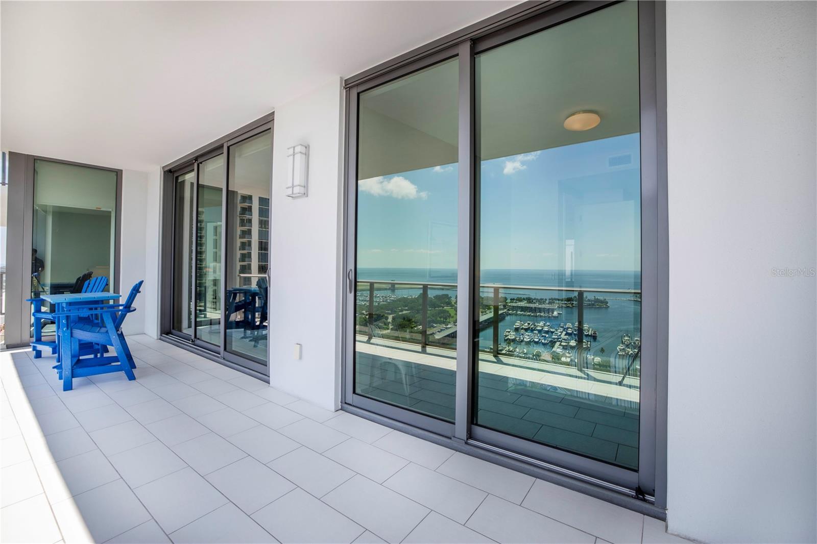 Listing photo id 32 for 100 1st Avenue N 1804