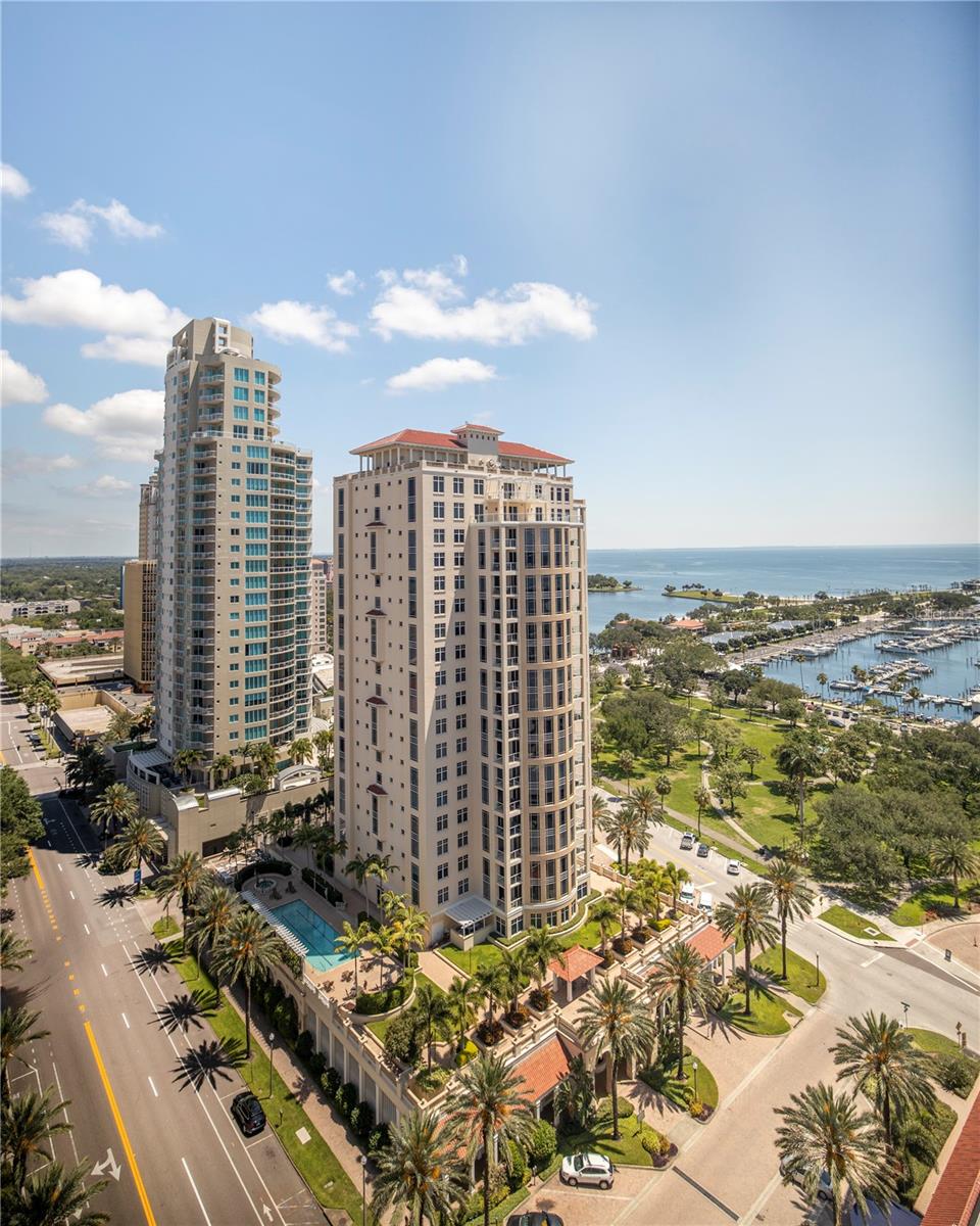 Listing photo id 39 for 100 1st Avenue N 1804