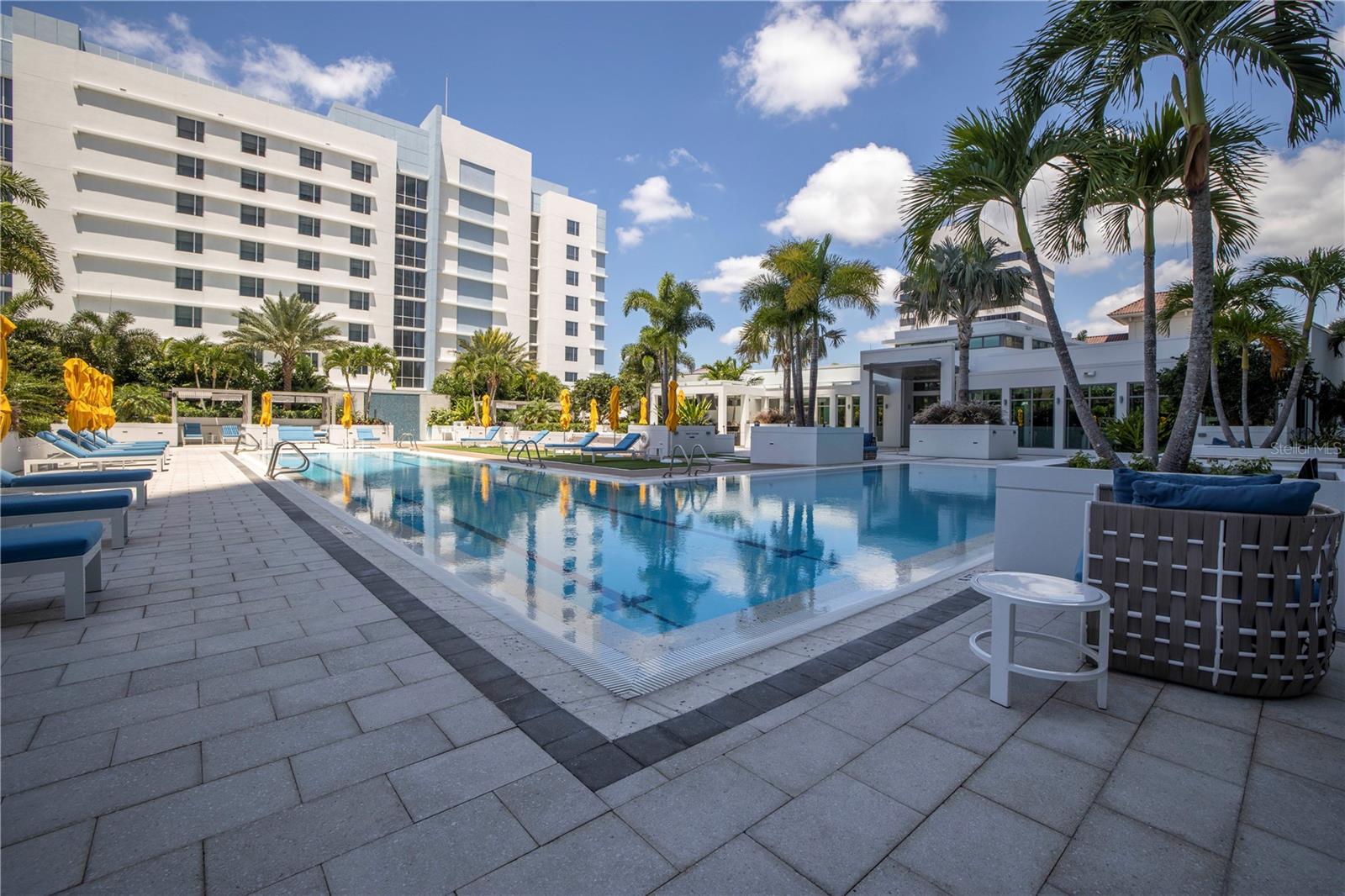 Listing photo id 46 for 100 1st Avenue N 1804