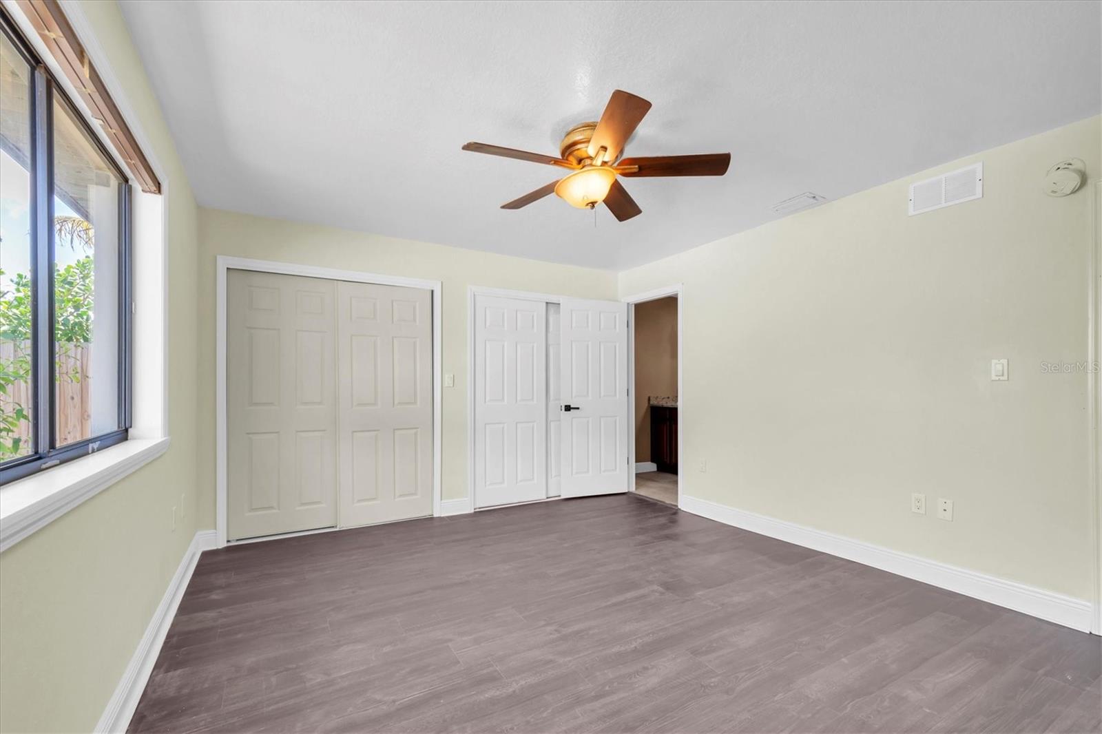 Listing photo id 14 for 11797 David Court