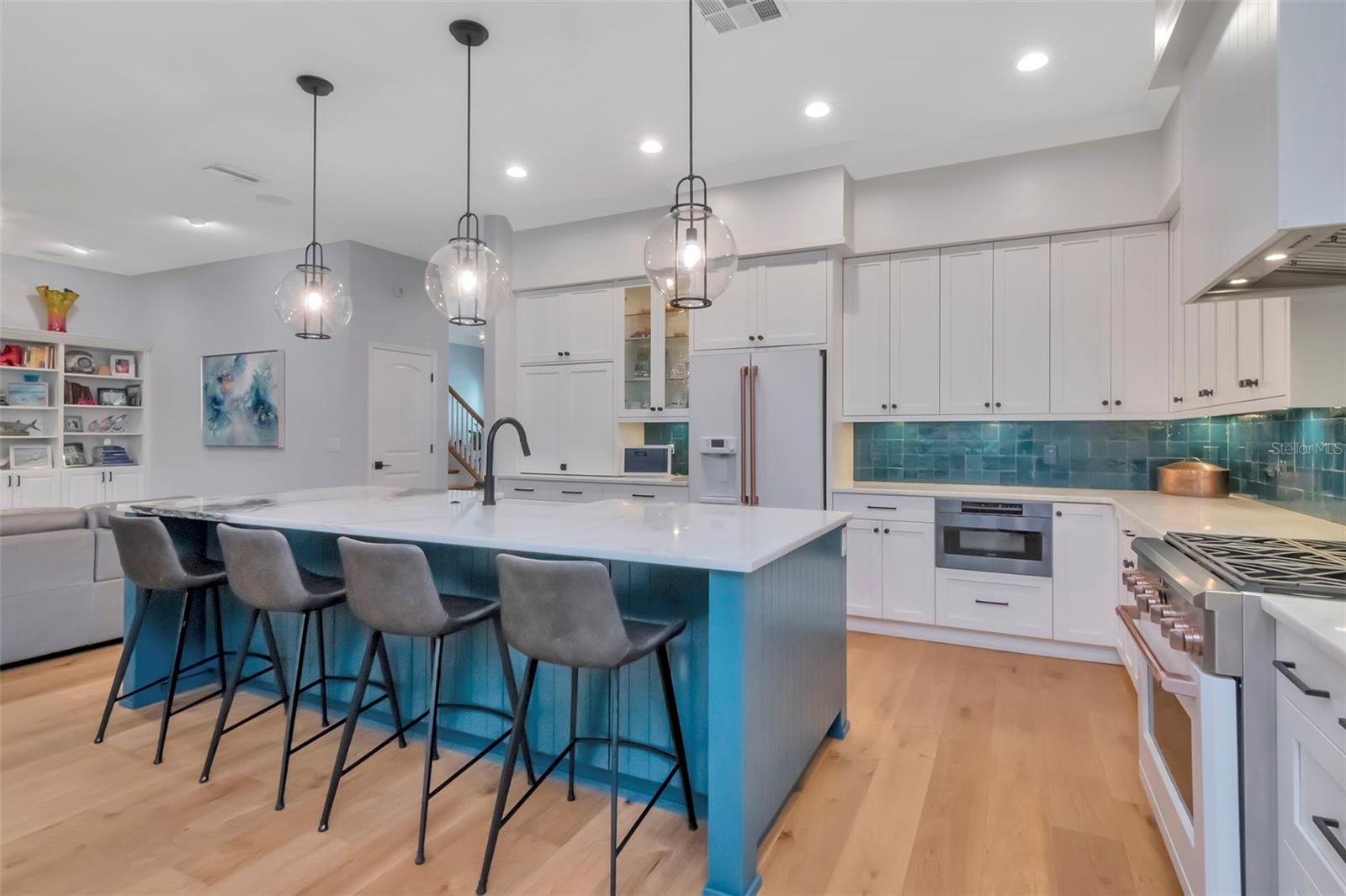 Image 20 of 41 For 3902 Drexel Avenue