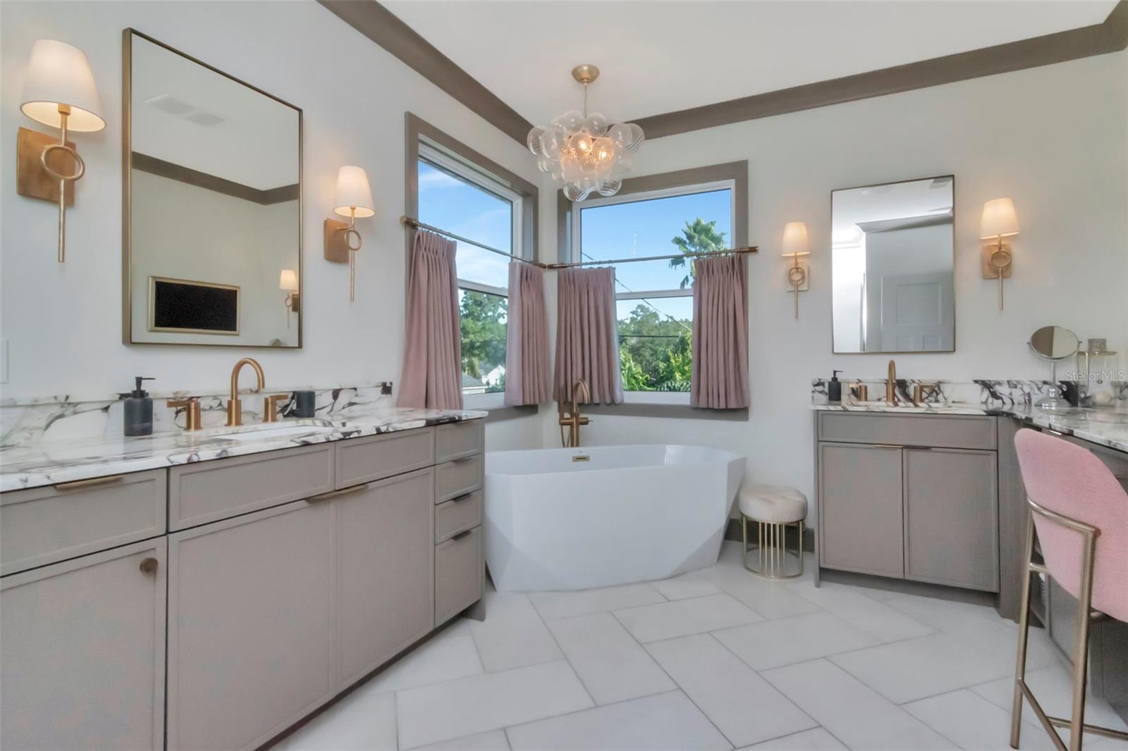 Image 24 of 41 For 3902 Drexel Avenue