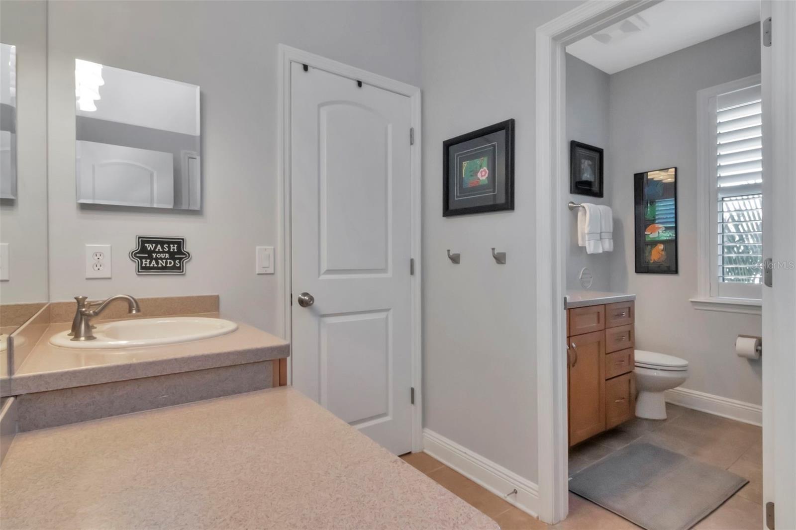 Image 32 of 41 For 3902 Drexel Avenue