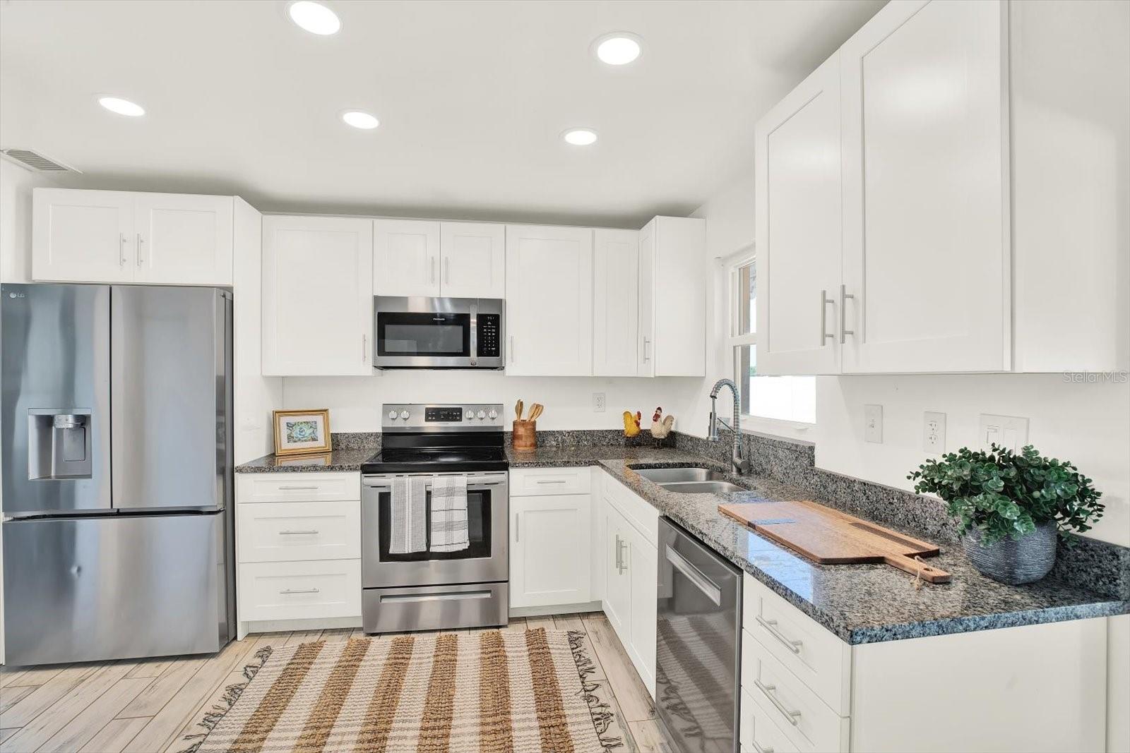 Image 11 of 29 For 13697 San Rafael Drive