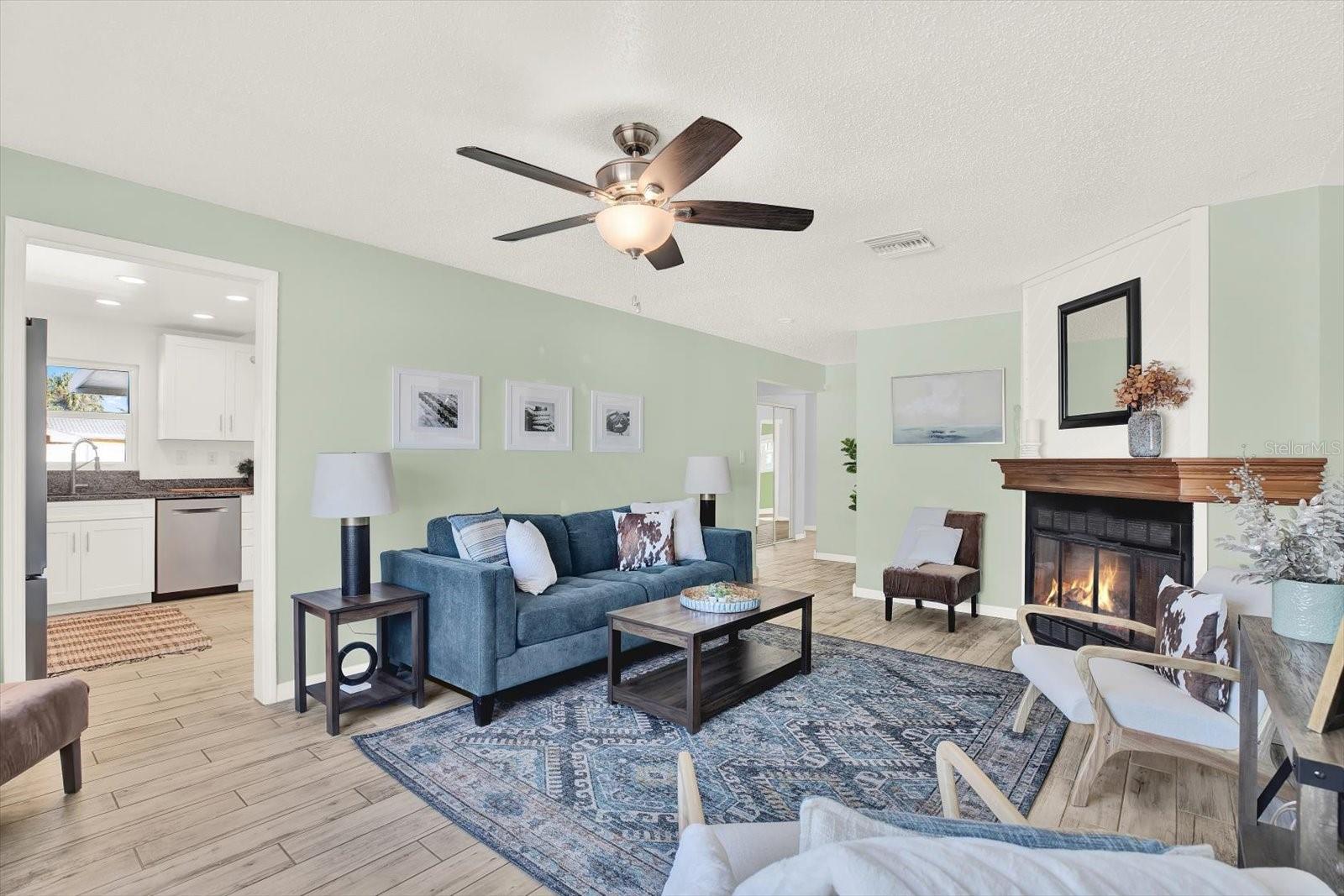 Image 4 of 29 For 13697 San Rafael Drive