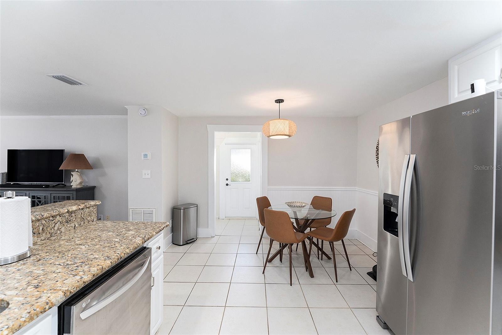 Image 12 of 31 For 309 Osborne Avenue