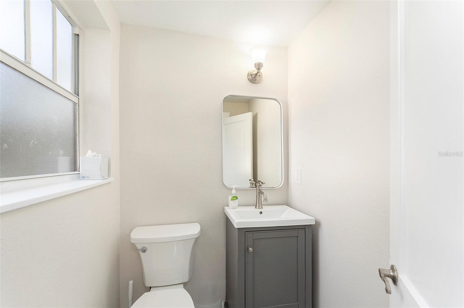 Image 14 of 31 For 309 Osborne Avenue