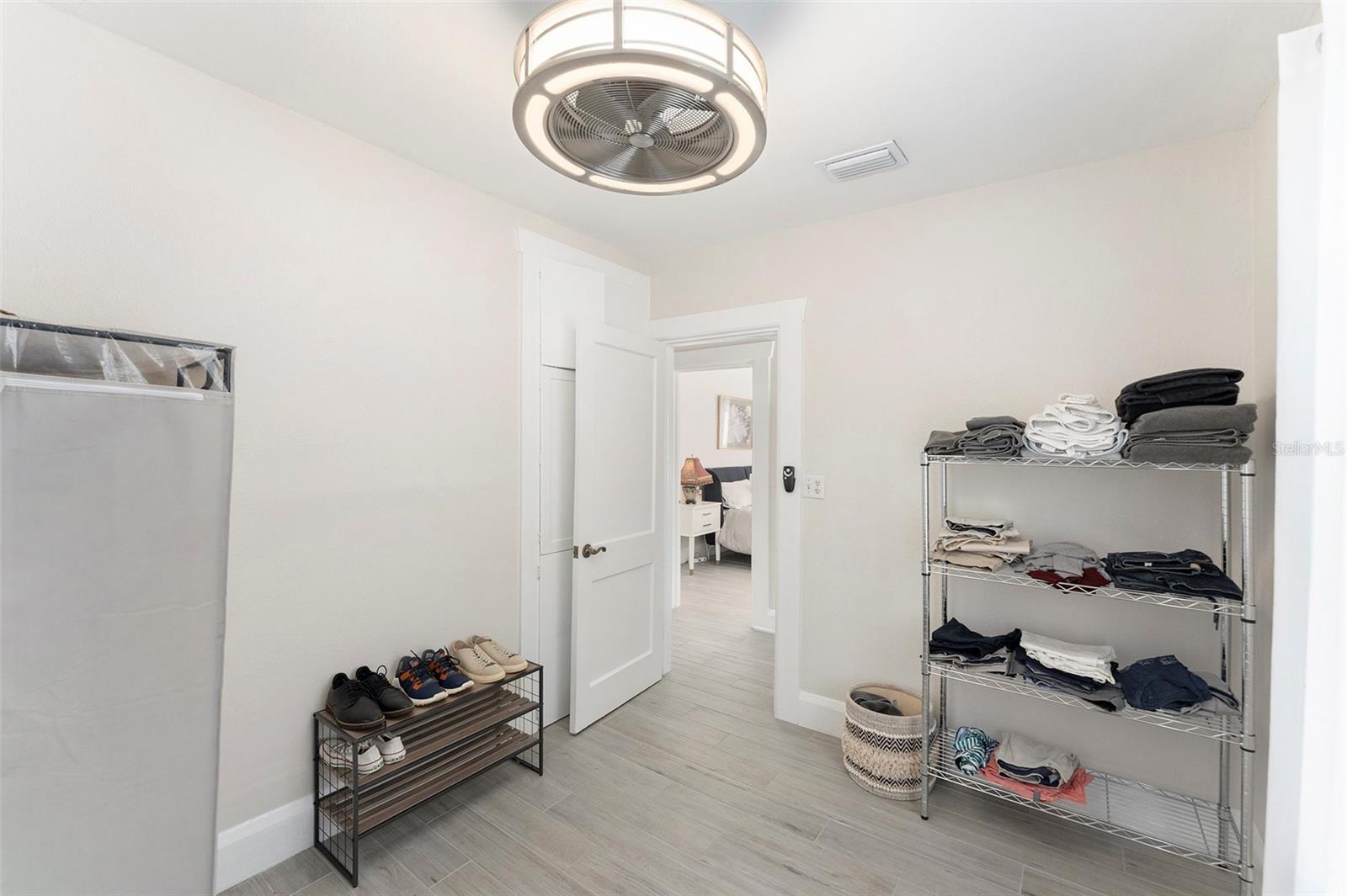 Image 16 of 31 For 309 Osborne Avenue