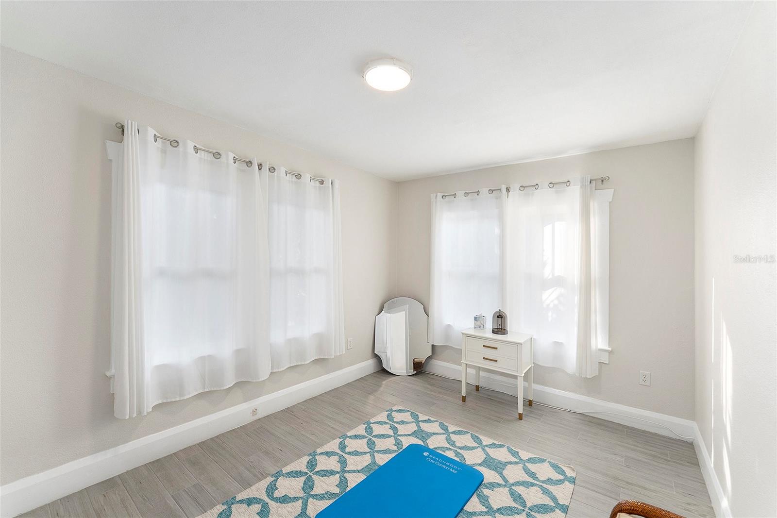 Image 23 of 31 For 309 Osborne Avenue