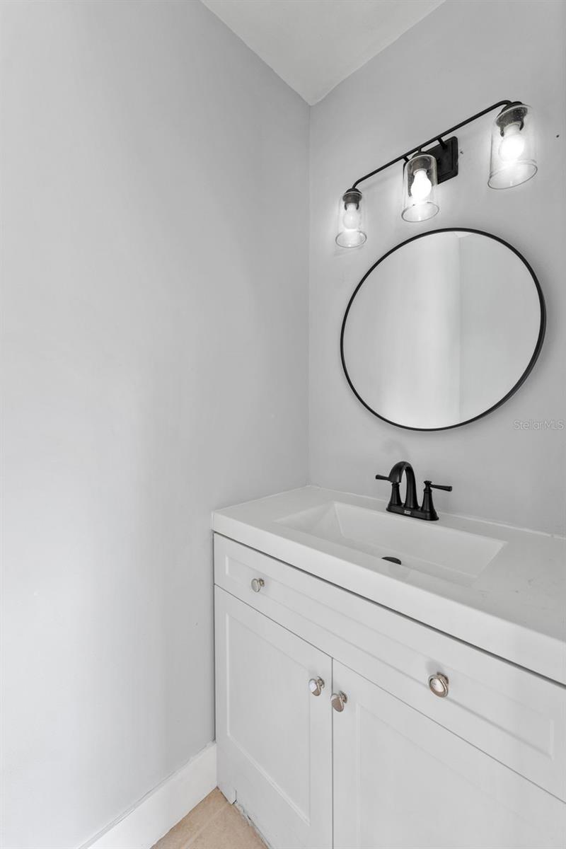 Image 16 of 33 For 8737 Tangerine Place