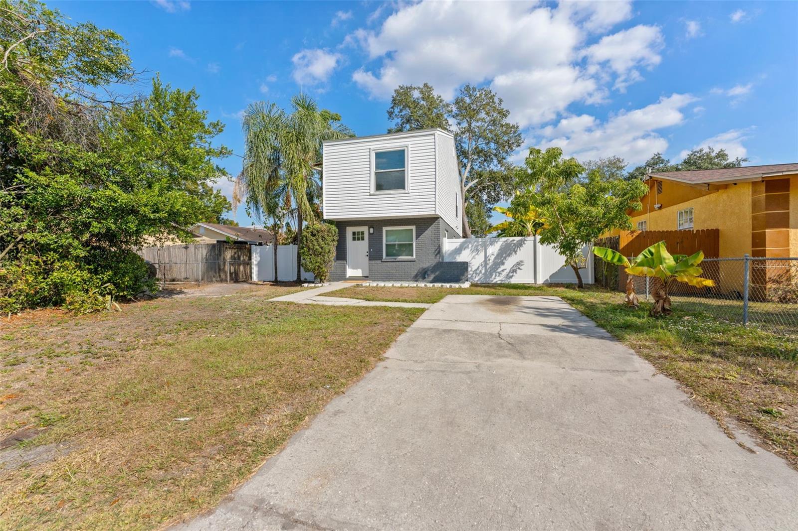 Image 29 of 33 For 8737 Tangerine Place