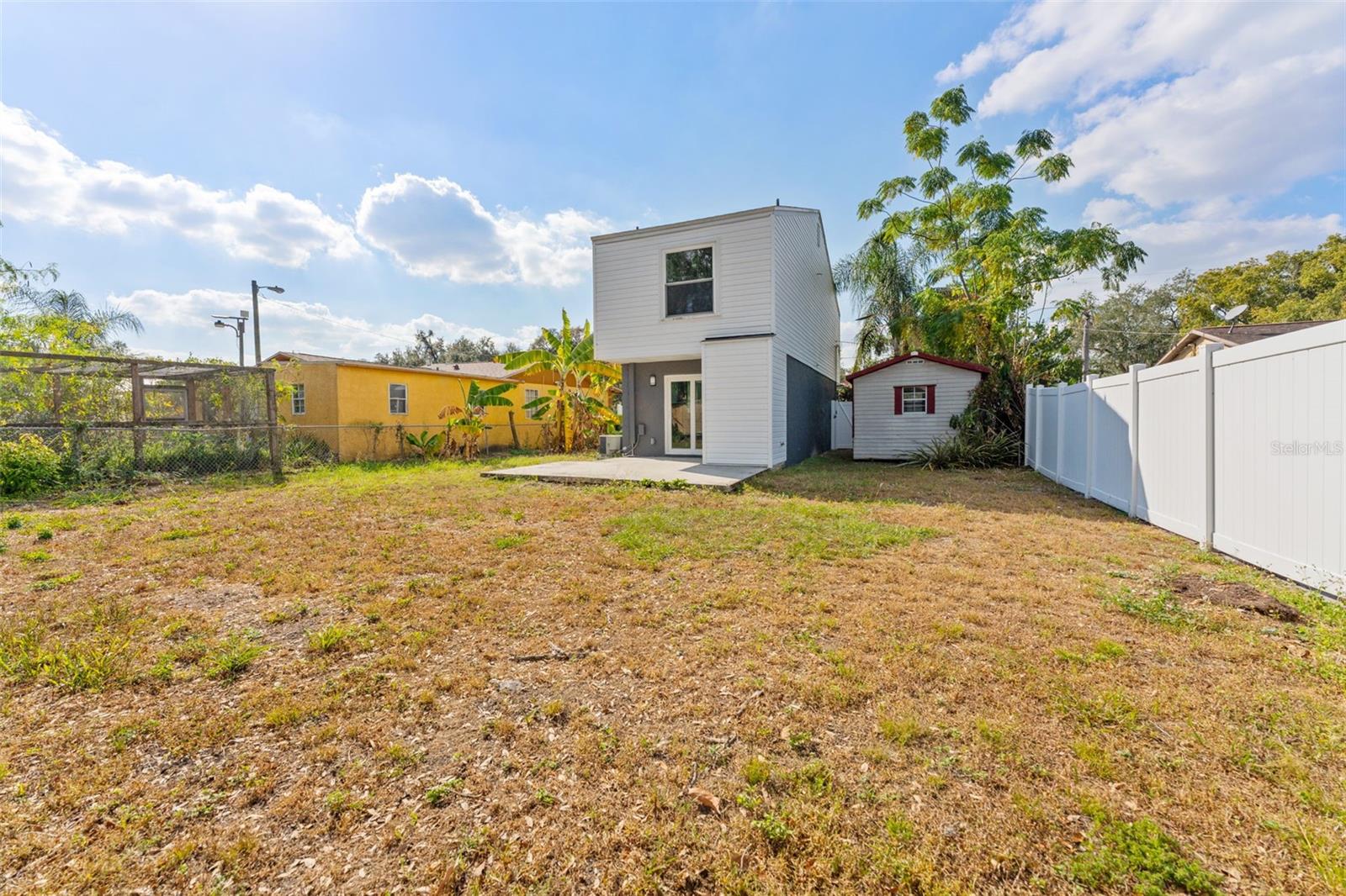 Image 5 of 33 For 8737 Tangerine Place