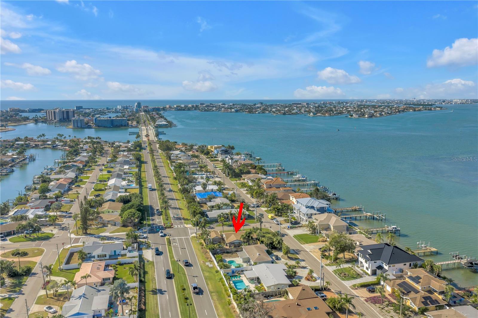 Image 2 of 46 For 7898 Causeway Boulevard N