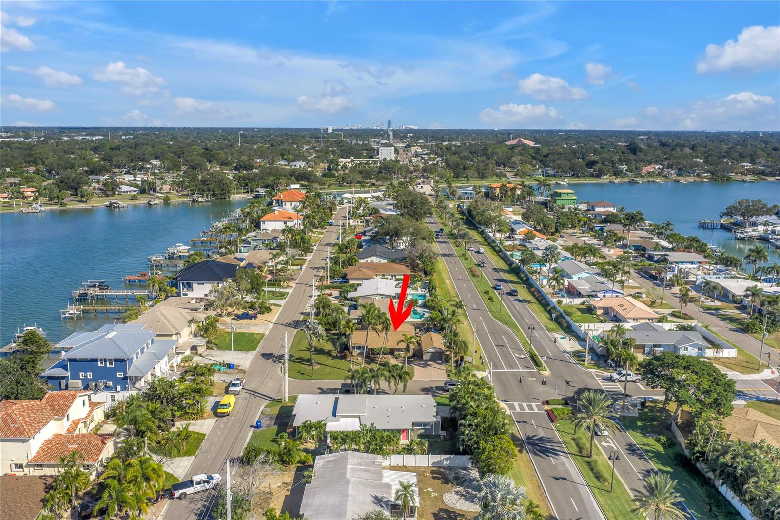 Image 33 of 46 For 7898 Causeway Boulevard N