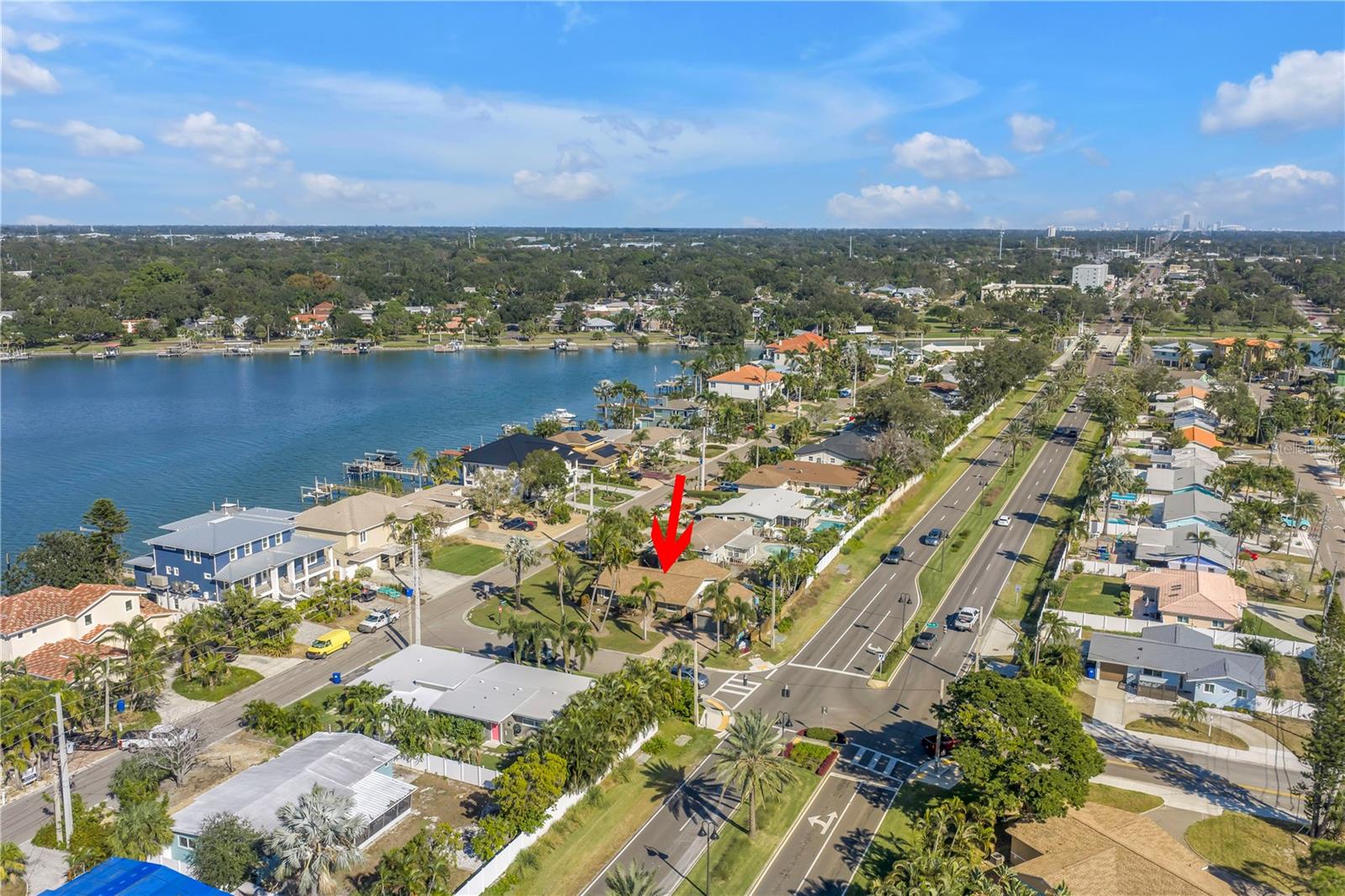 Image 34 of 46 For 7898 Causeway Boulevard N