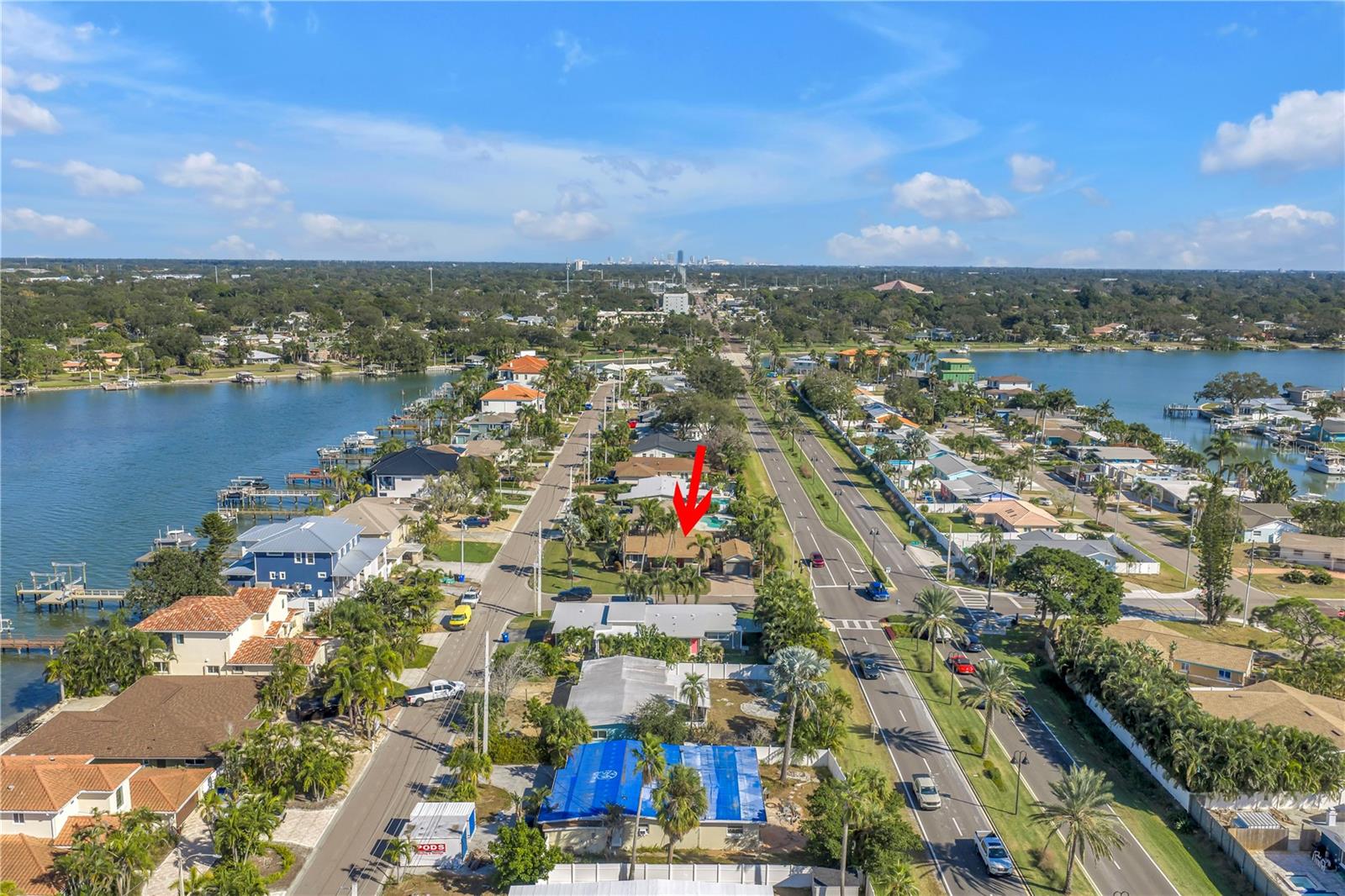 Image 4 of 46 For 7898 Causeway Boulevard N