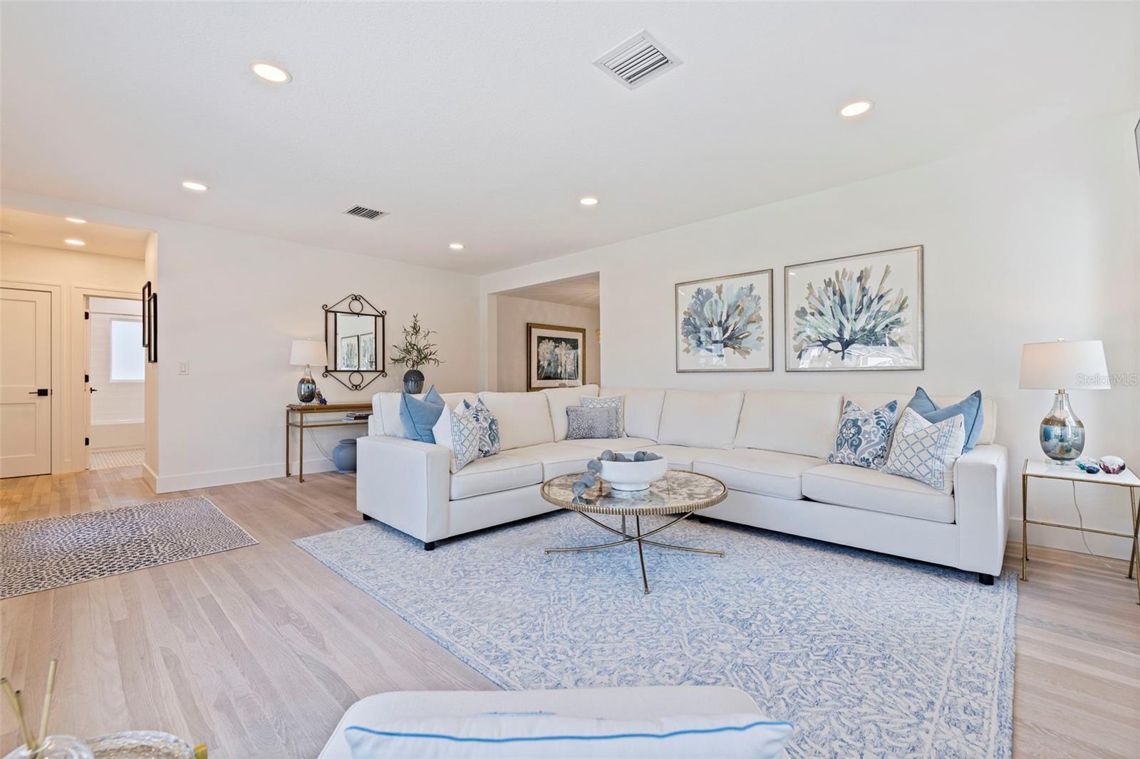 Image 13 of 46 For 176 25th Avenue N